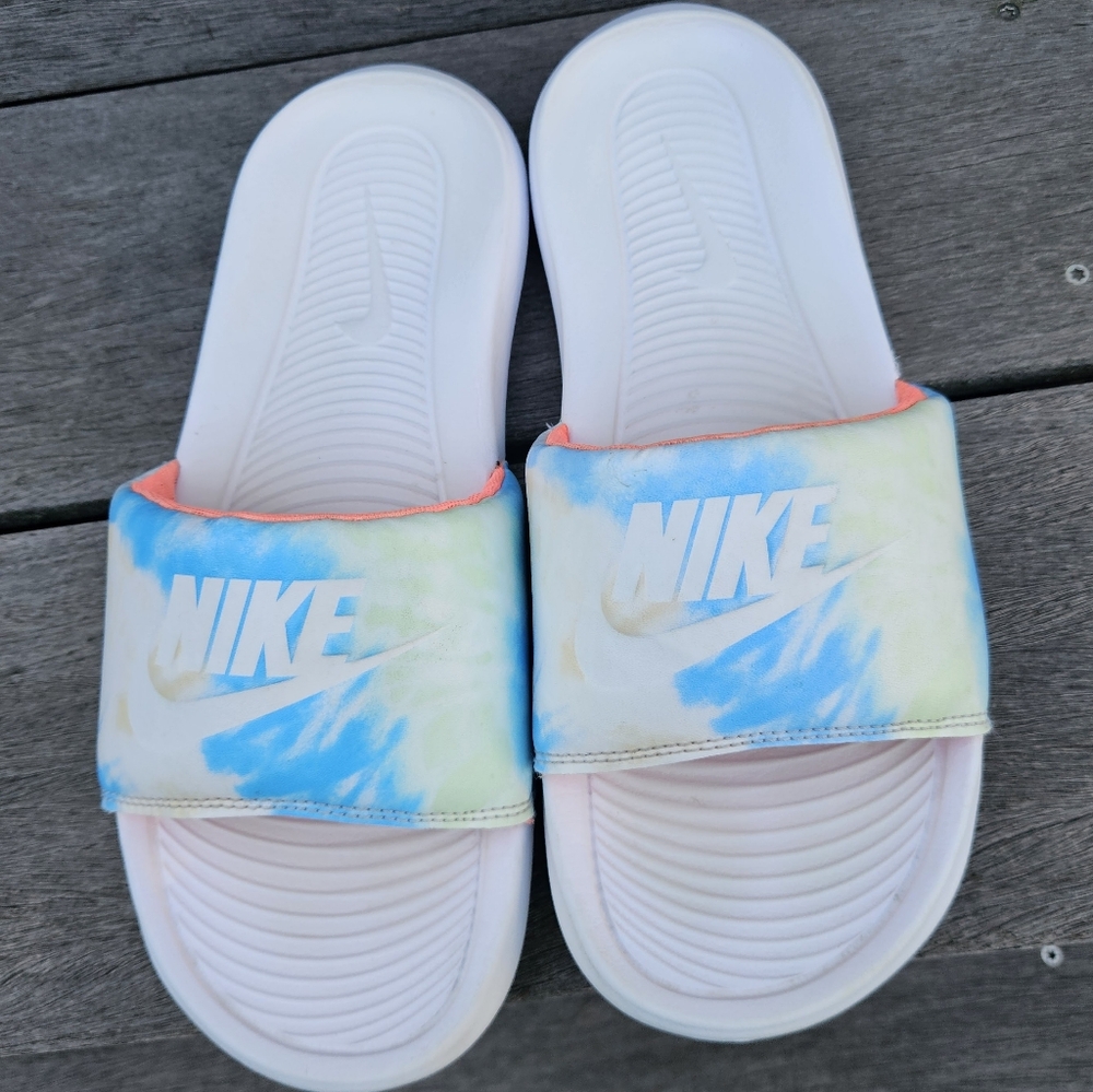 Nike Victori One Slides Sandals Women's 7 White Tie Dye Multicolor CN9676-101